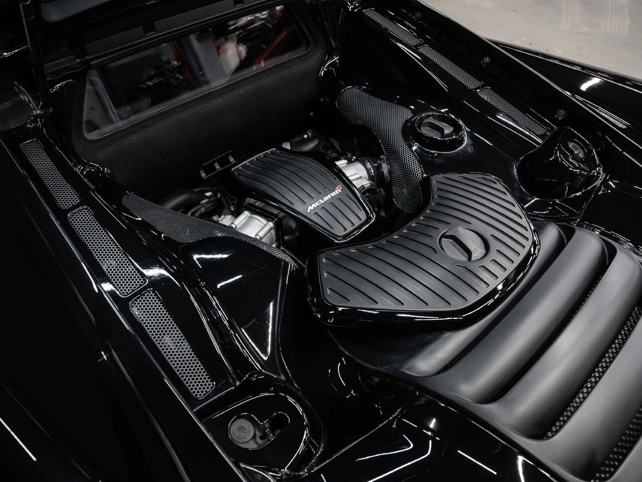 2012 McLaren MP4-12C, 30/30