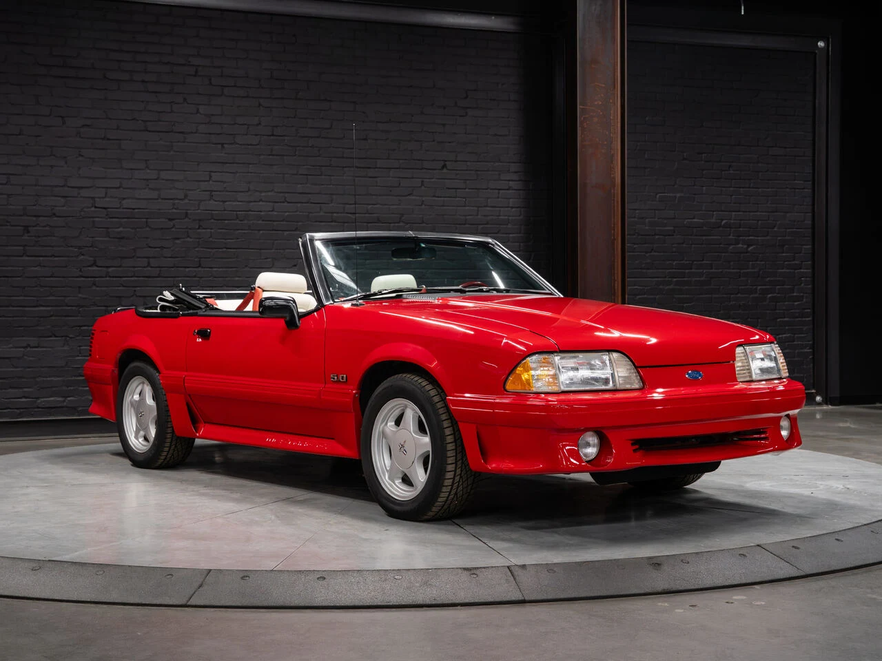 1992 Ford Mustang GT Convertible, 2/30
