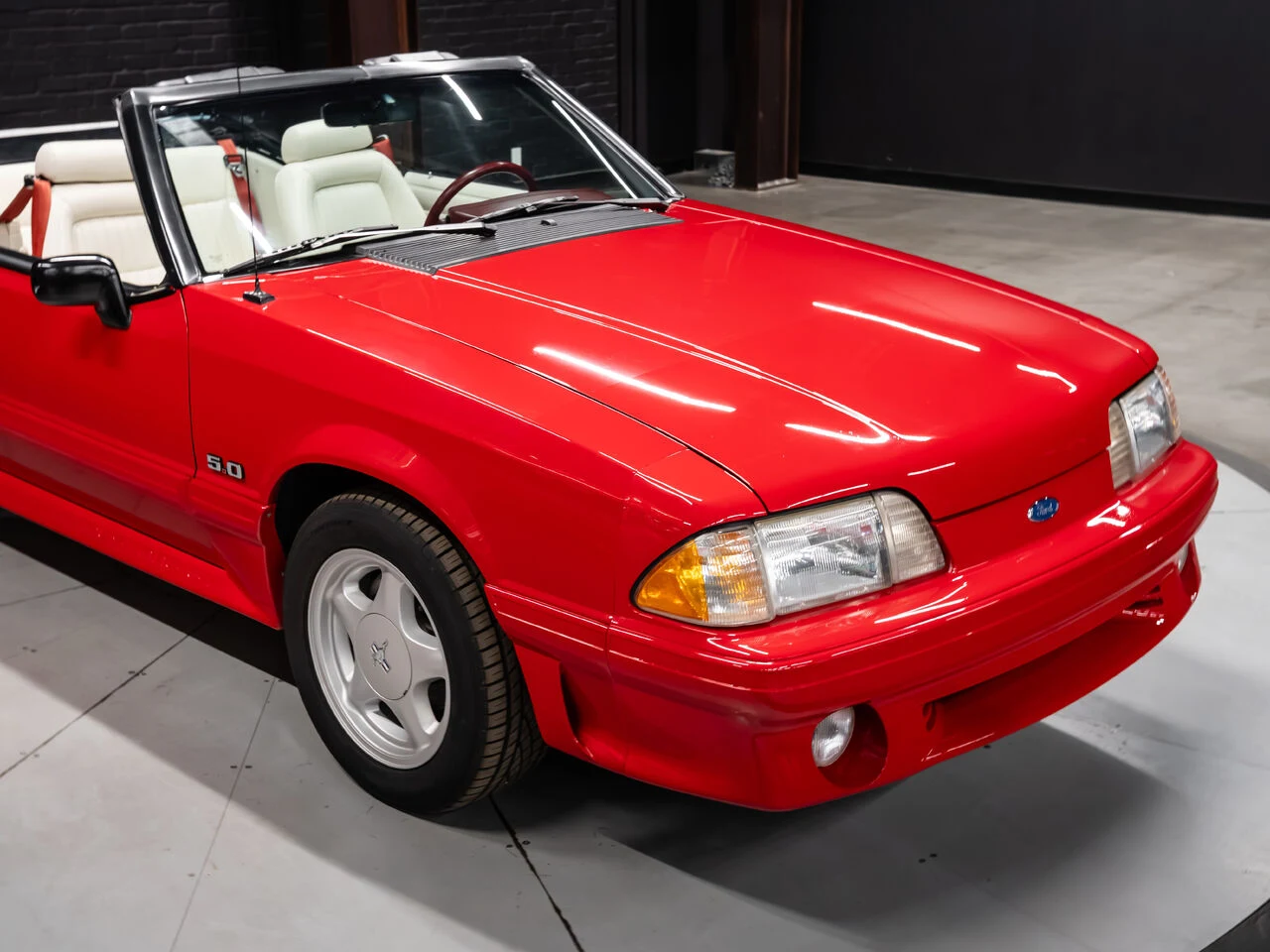 1992 Ford Mustang GT Convertible, 13/30