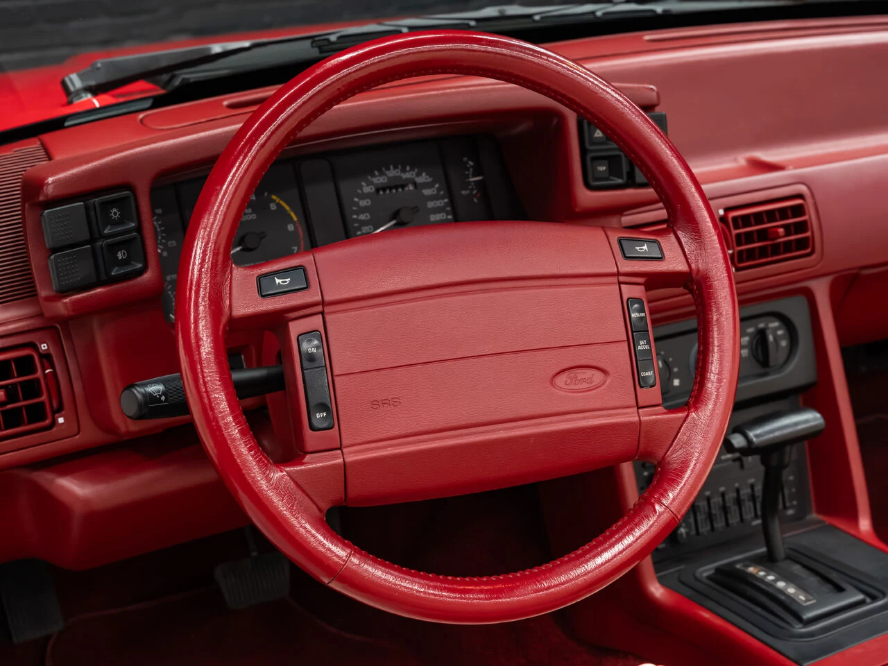1992 Ford Mustang GT Convertible, 20/30