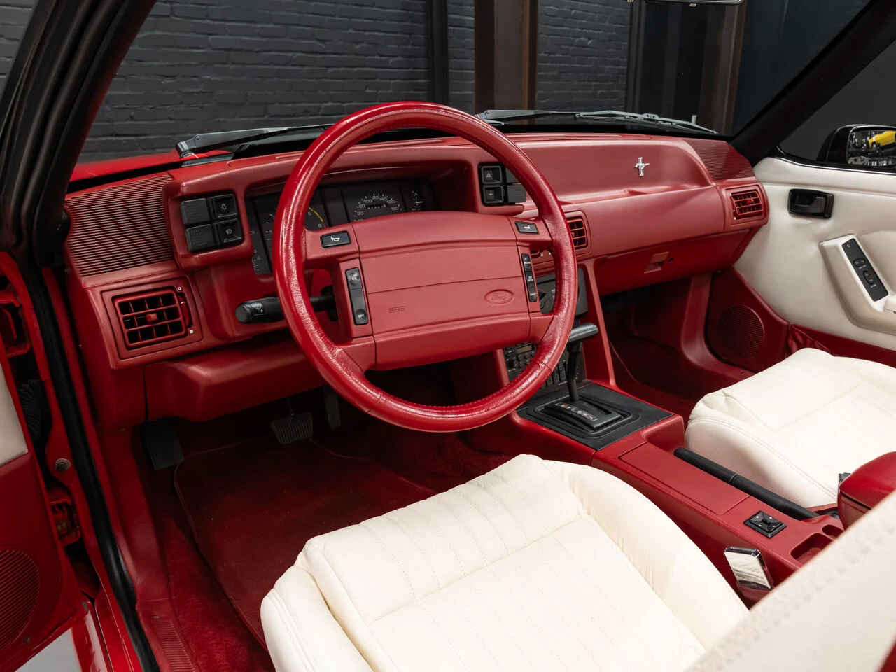 1992 Ford Mustang GT Convertible, 21/30