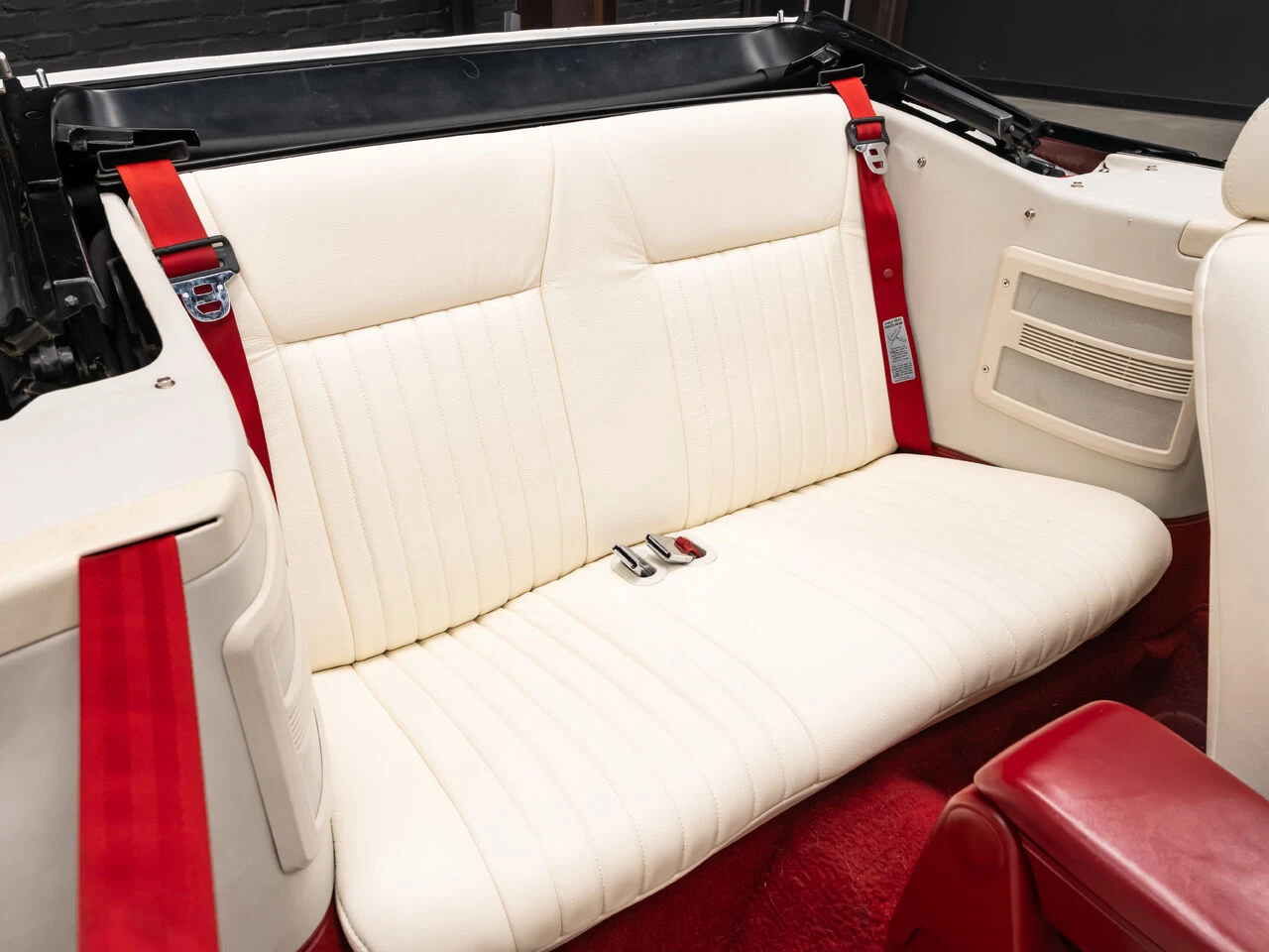 1992 Ford Mustang GT Convertible, 24/30