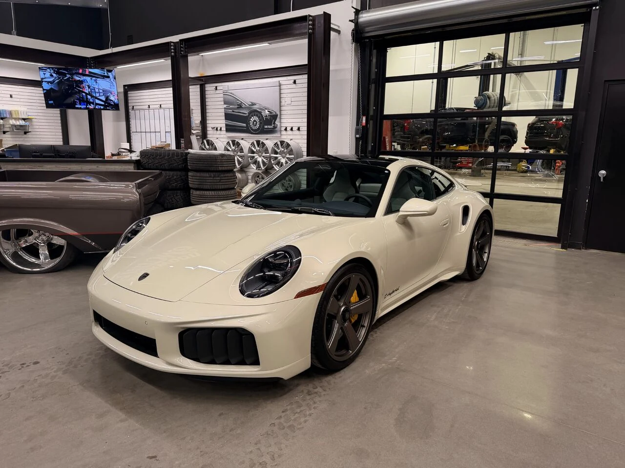 2026 Porsche 911 Turbo S, 2/6