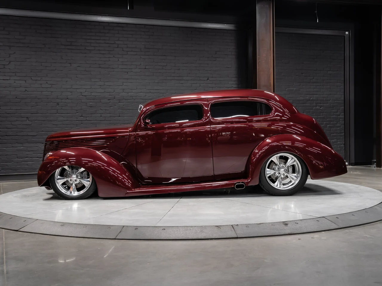 1938 Ford Tudor, 10/30