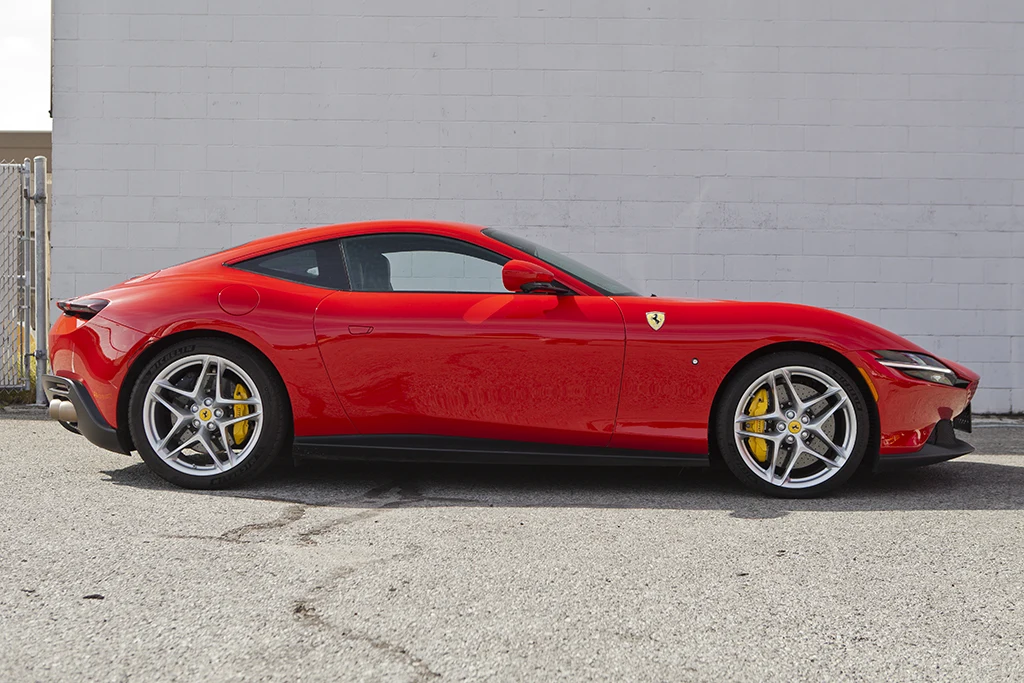 2021 Ferrari Roma Coupé, 3/19