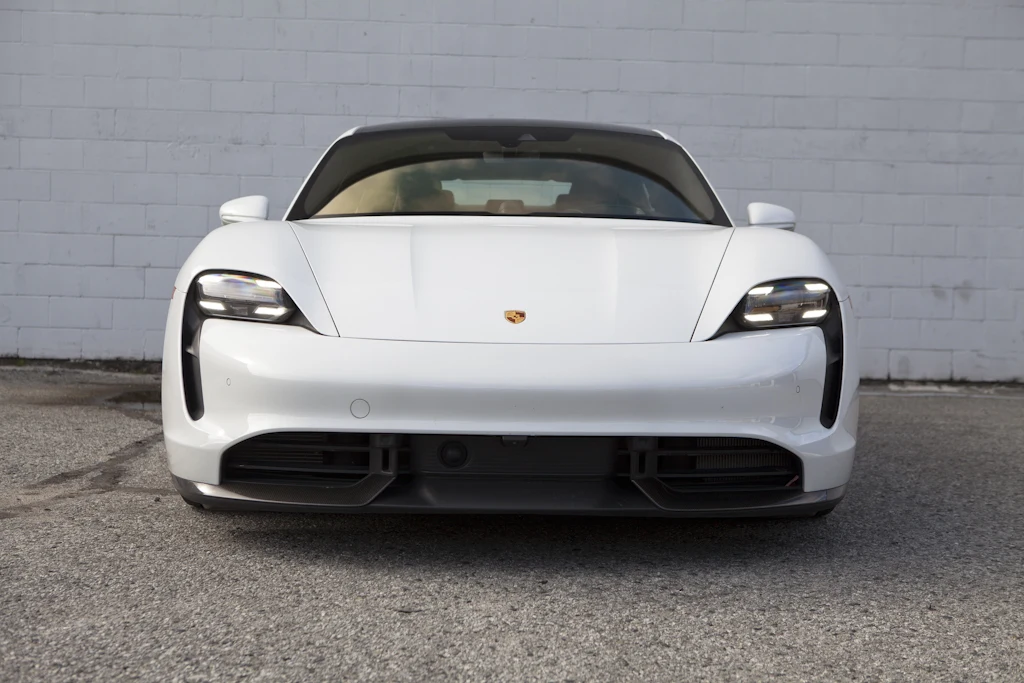 2023 Porsche Taycan Turbo S (Original Version), 2/22