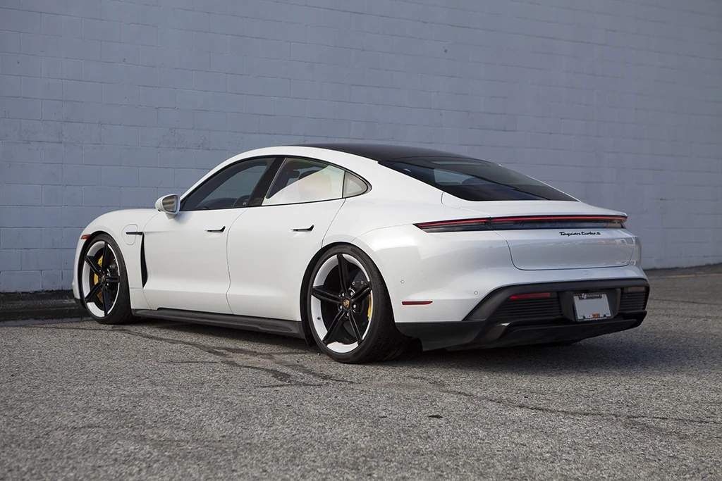 2023 Porsche Taycan Turbo S (Original Version), 8/22