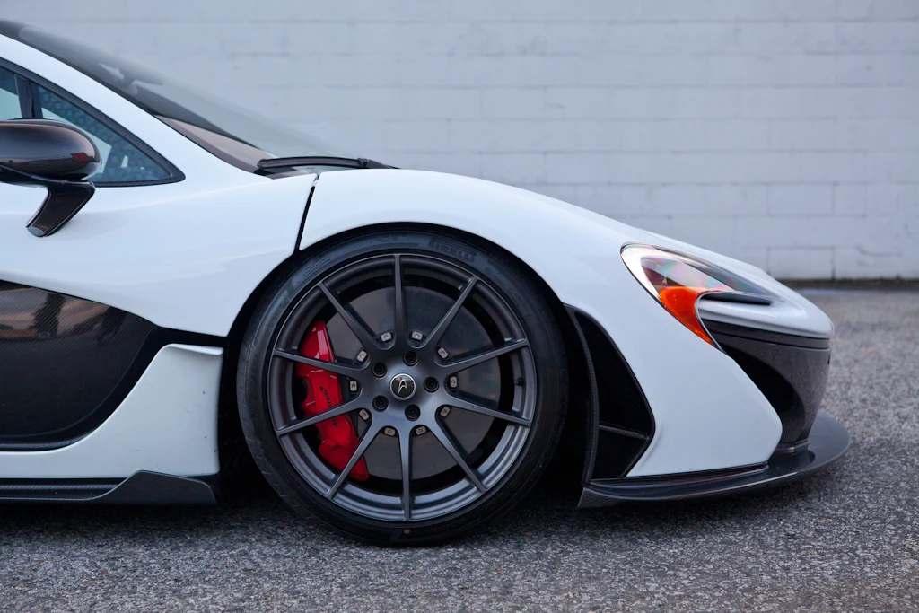 2014 McLaren P1, 4/30