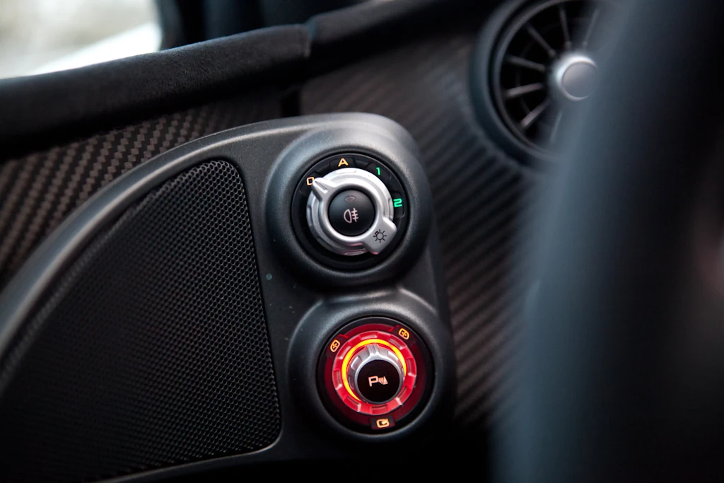 2014 McLaren P1, 28/30