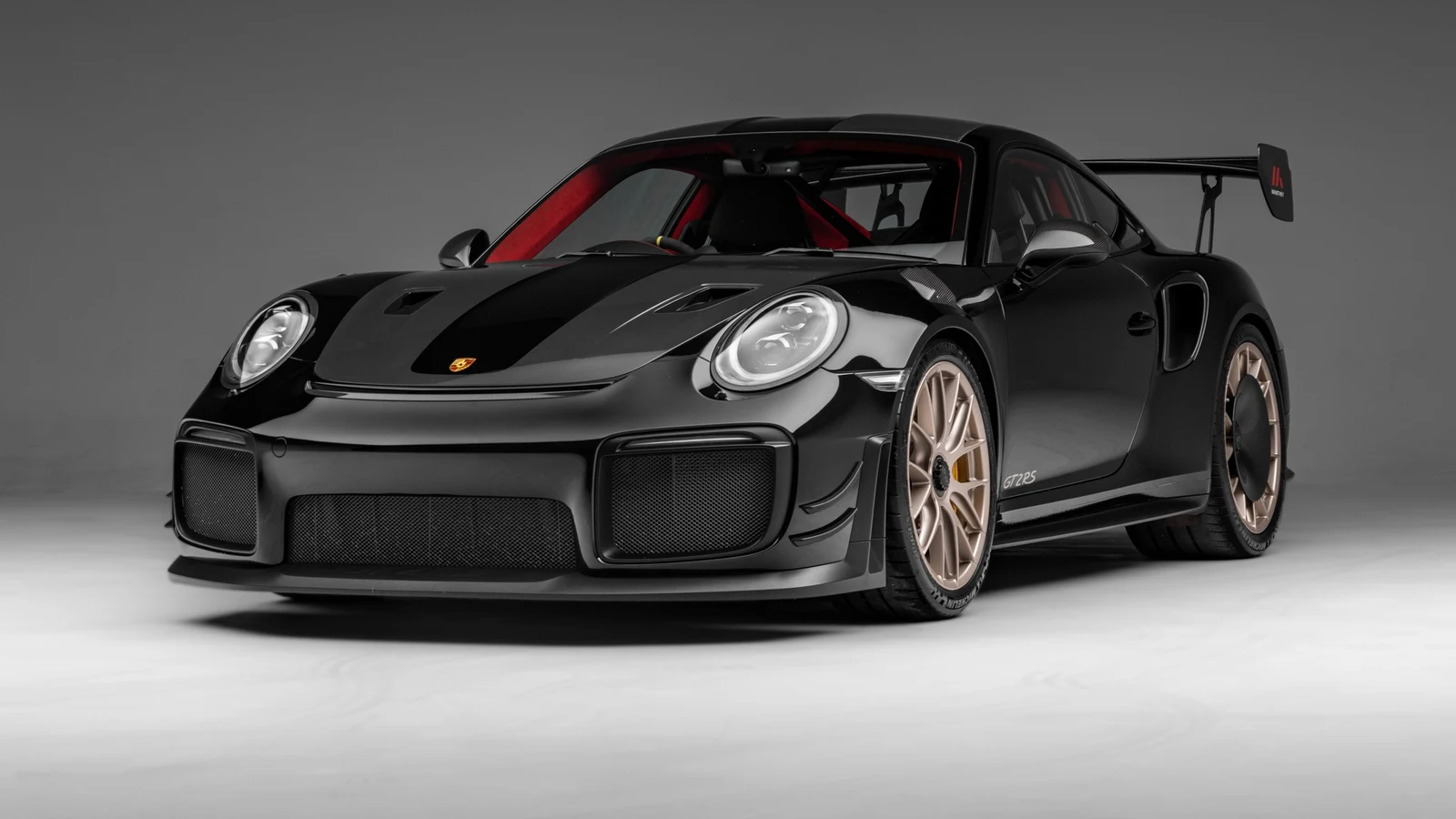 2018 Porsche 911 (991.2) GT2 RS Manthey Racing, 2/10