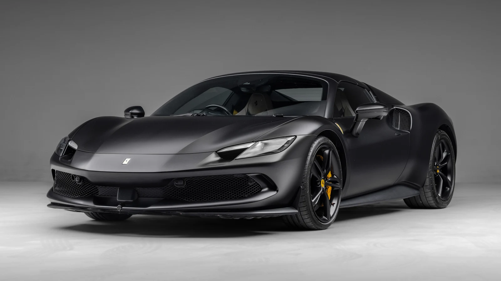 2025 Ferrari 296 GTS, 2/10