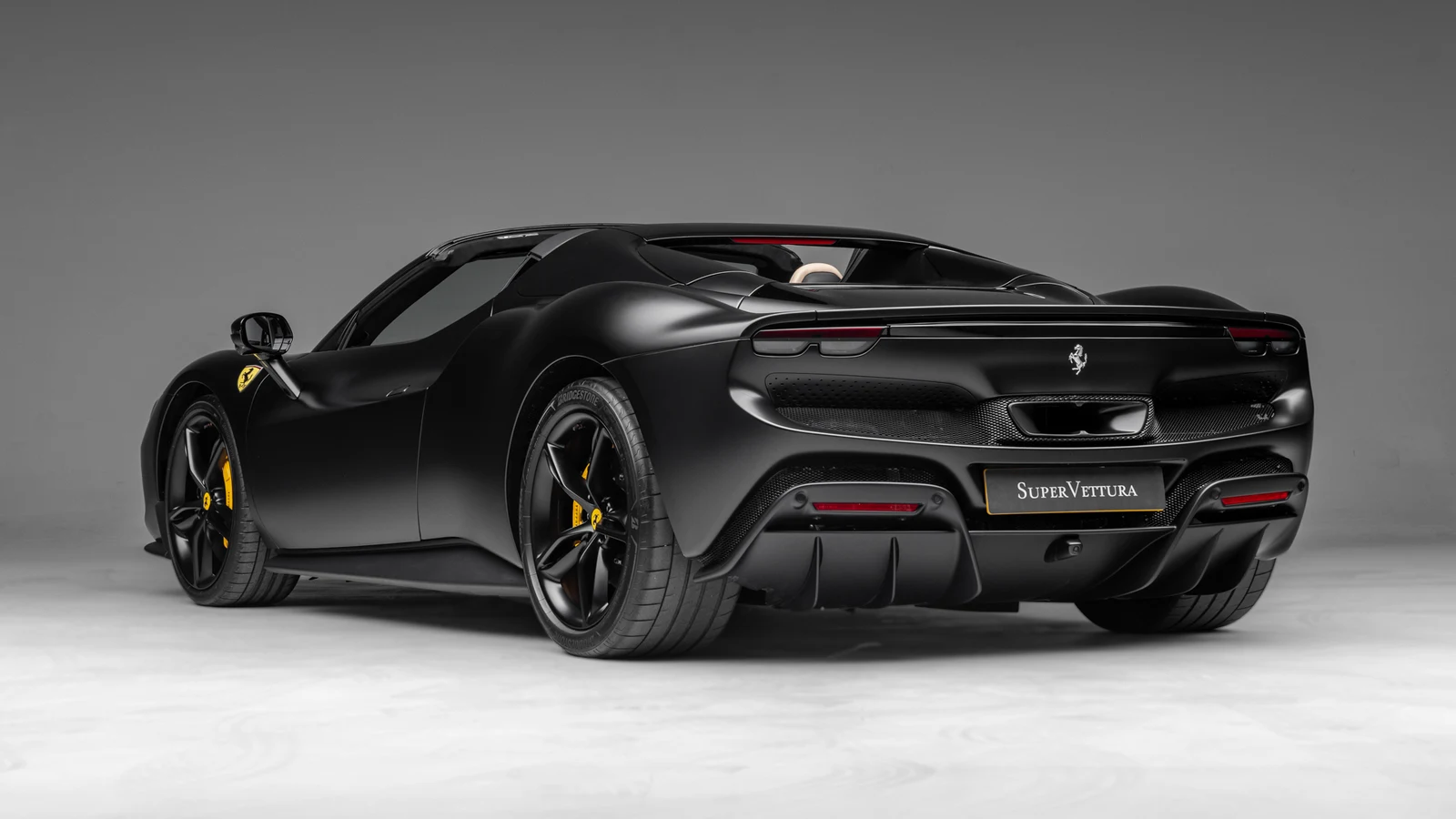 2025 Ferrari 296 GTS, 4/10