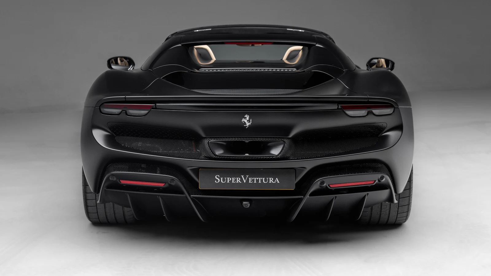 2025 Ferrari 296 GTS, 8/10