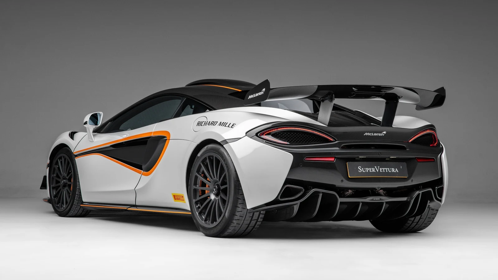 2020 McLaren 620R, 3/10