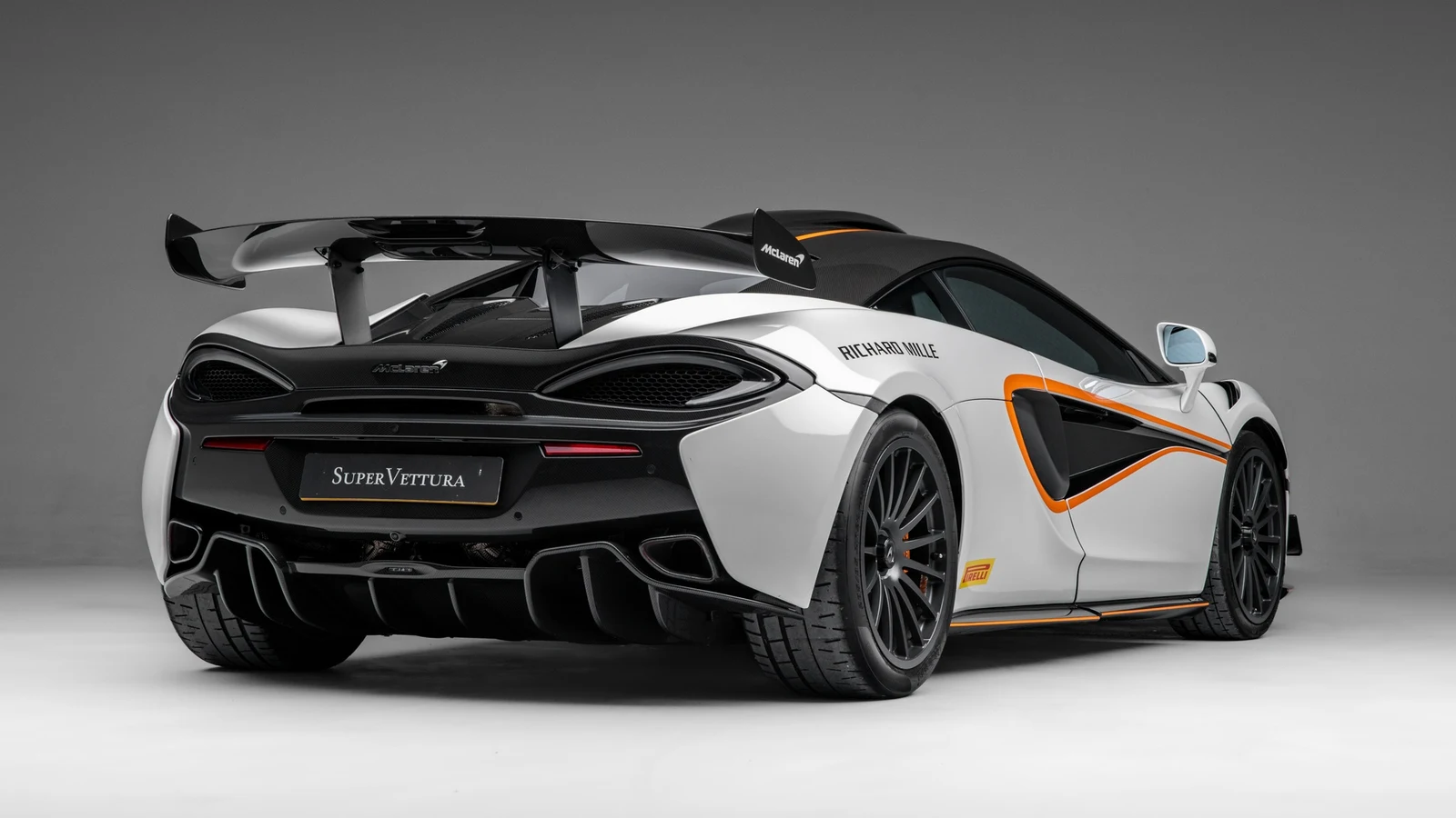 2020 McLaren 620R, 4/10