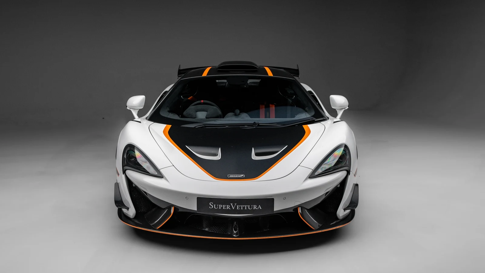 2020 McLaren 620R, 5/10