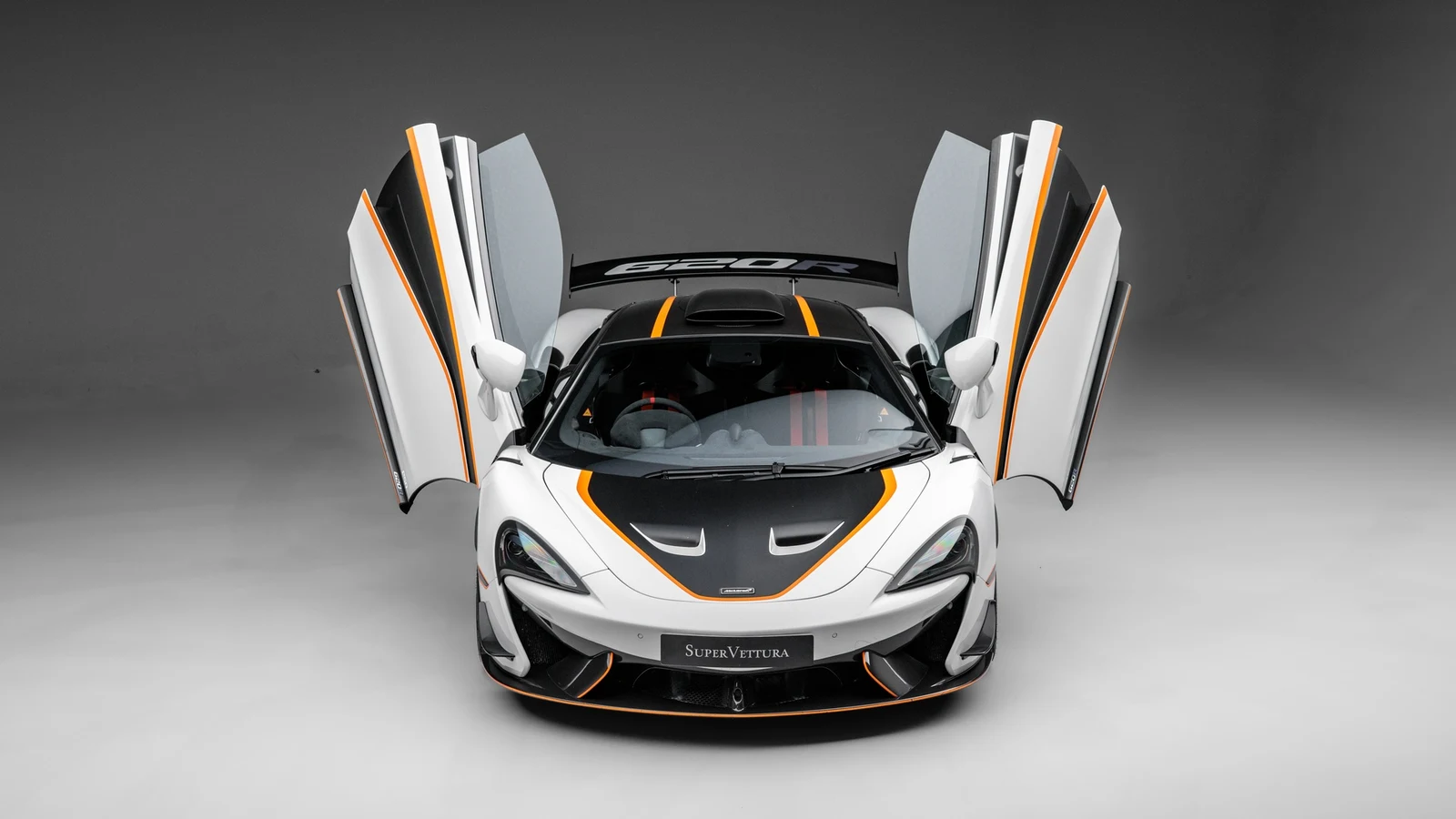 2020 McLaren 620R, 6/10