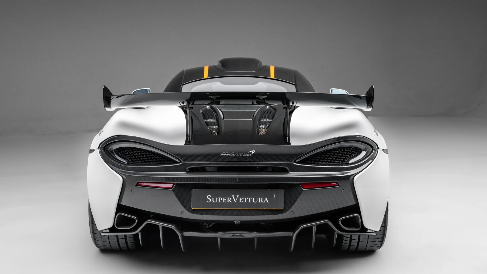 2020 McLaren 620R, 7/10