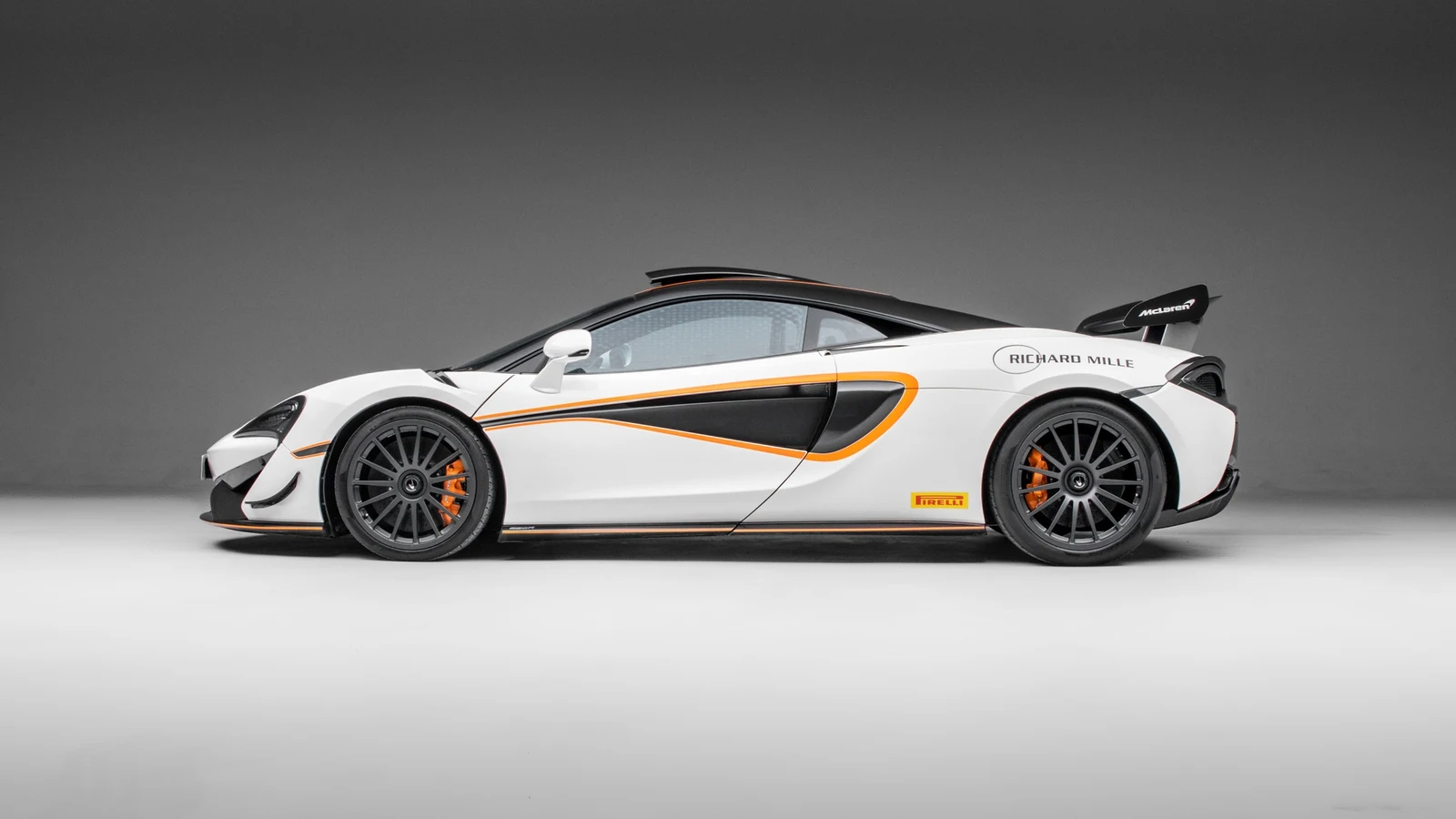 2020 McLaren 620R, 8/10