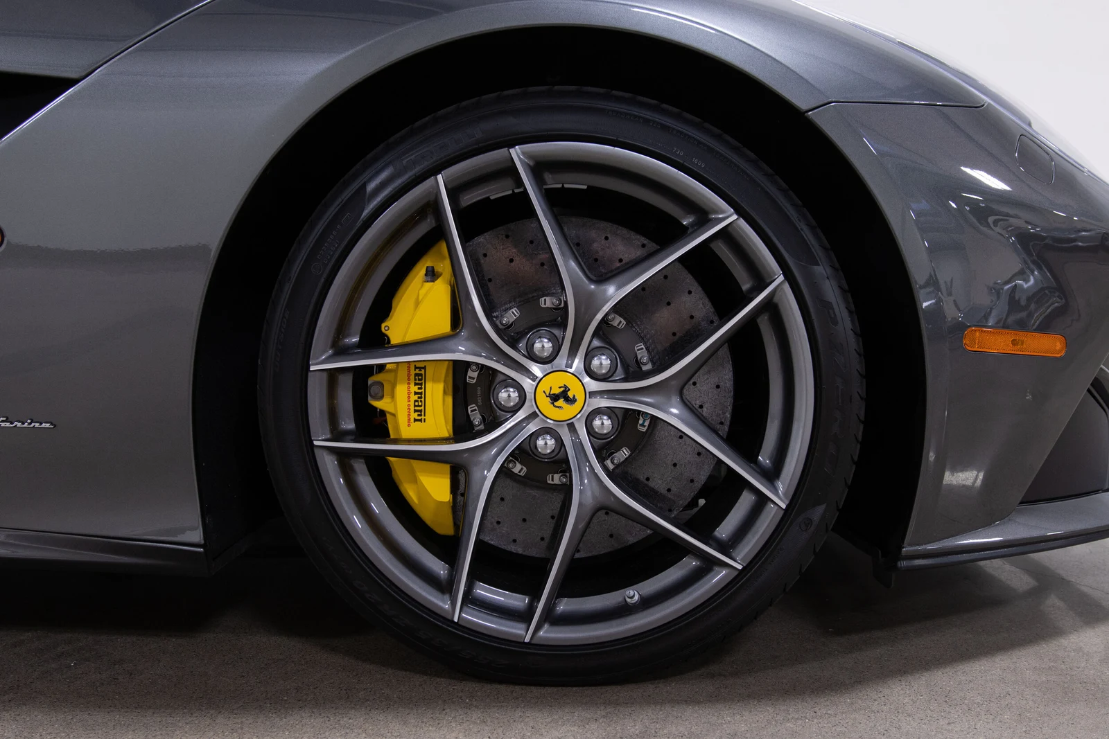 2014 Ferrari F12berlinetta, 7/30