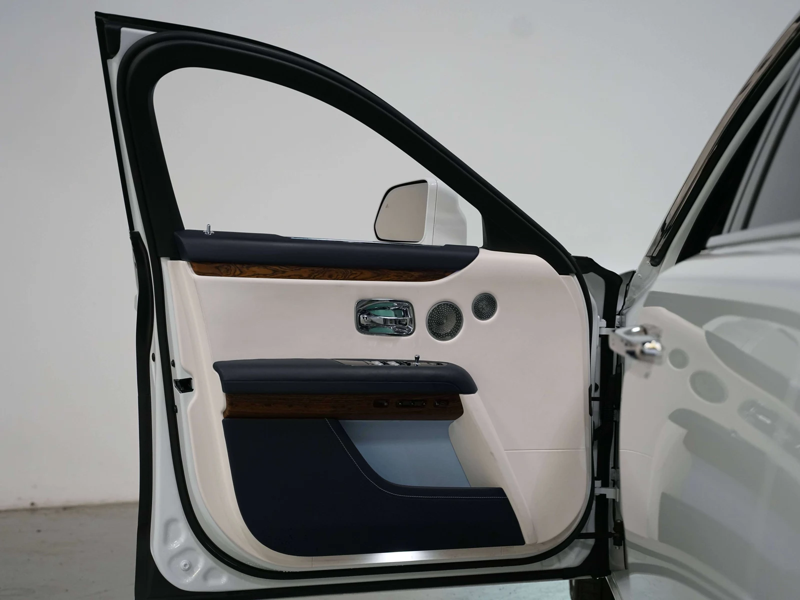 2022 Rolls-Royce Ghost II, 8/30