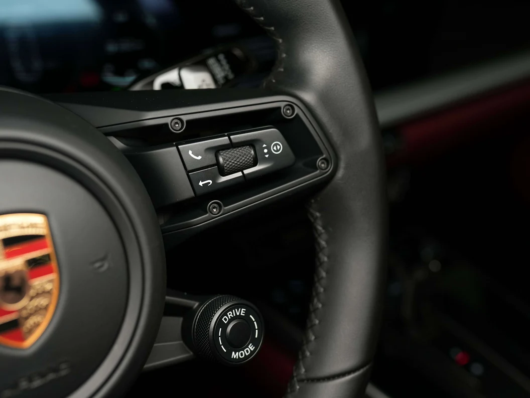 2024 Porsche 911 (992.1) Turbo Cabriolet, 15/30