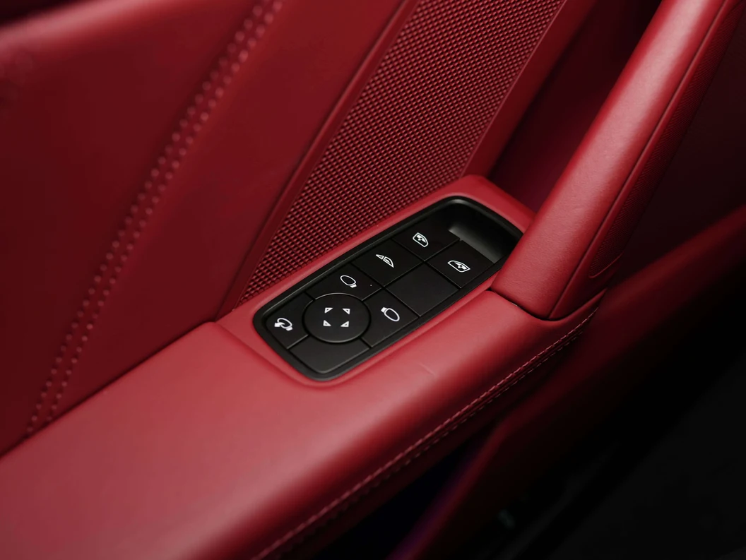 2024 Porsche 911 (992.1) Turbo Cabriolet, 24/30