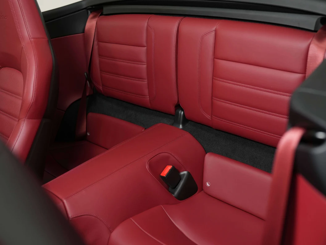 2024 Porsche 911 (992.1) Turbo Cabriolet, 27/30