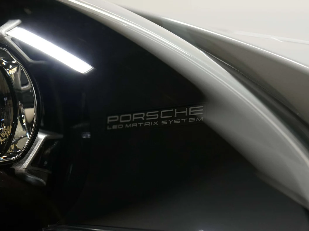 2024 Porsche 911 (992.1) Turbo Cabriolet, 29/30