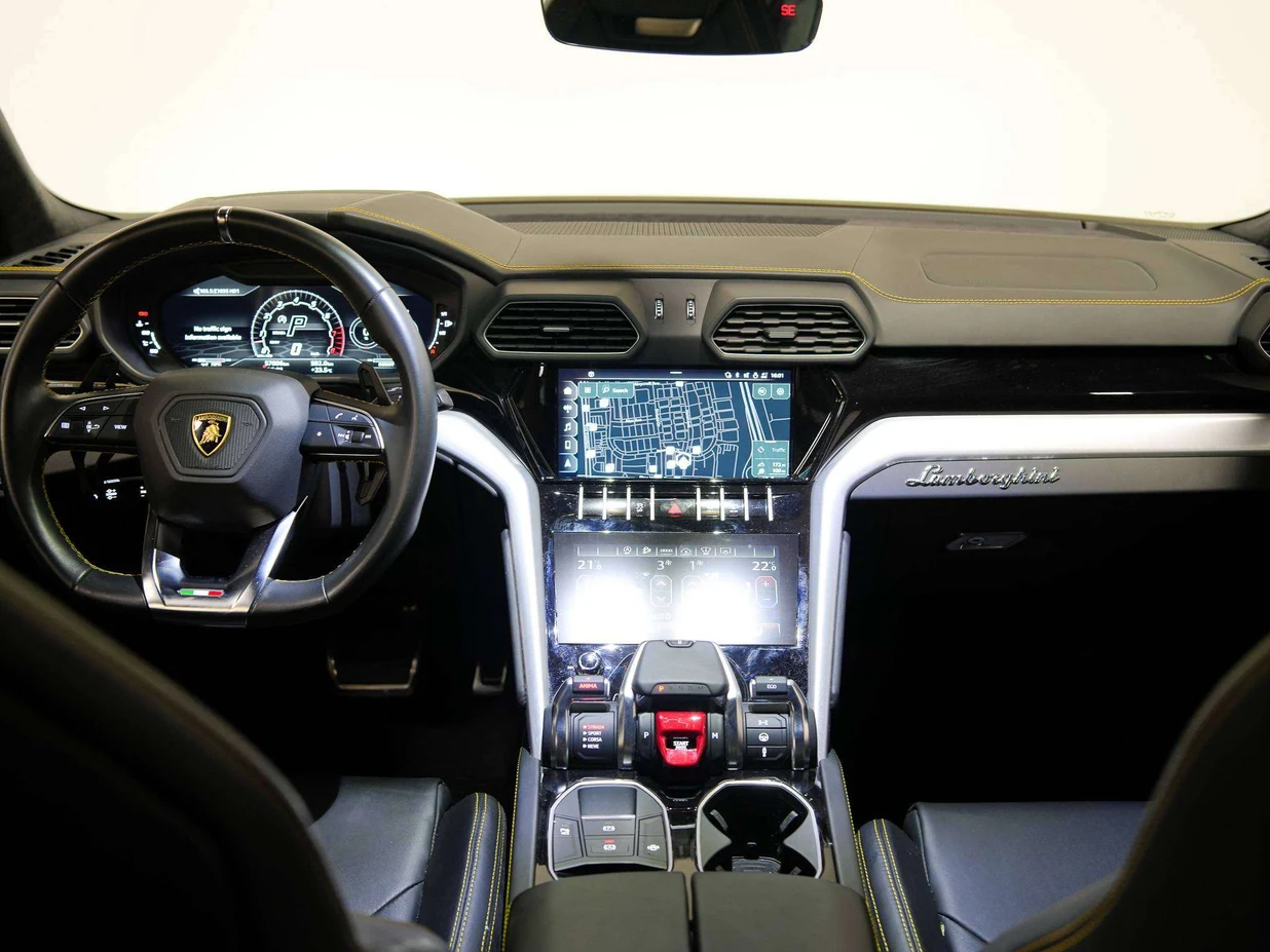 2022 Lamborghini Urus, 24/30