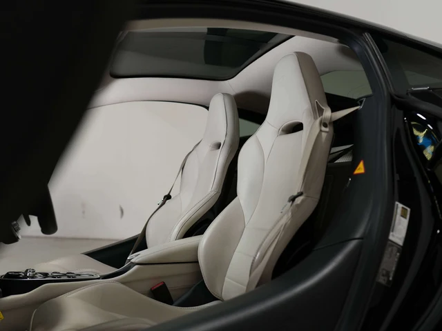 2020 McLaren GT, 27/30