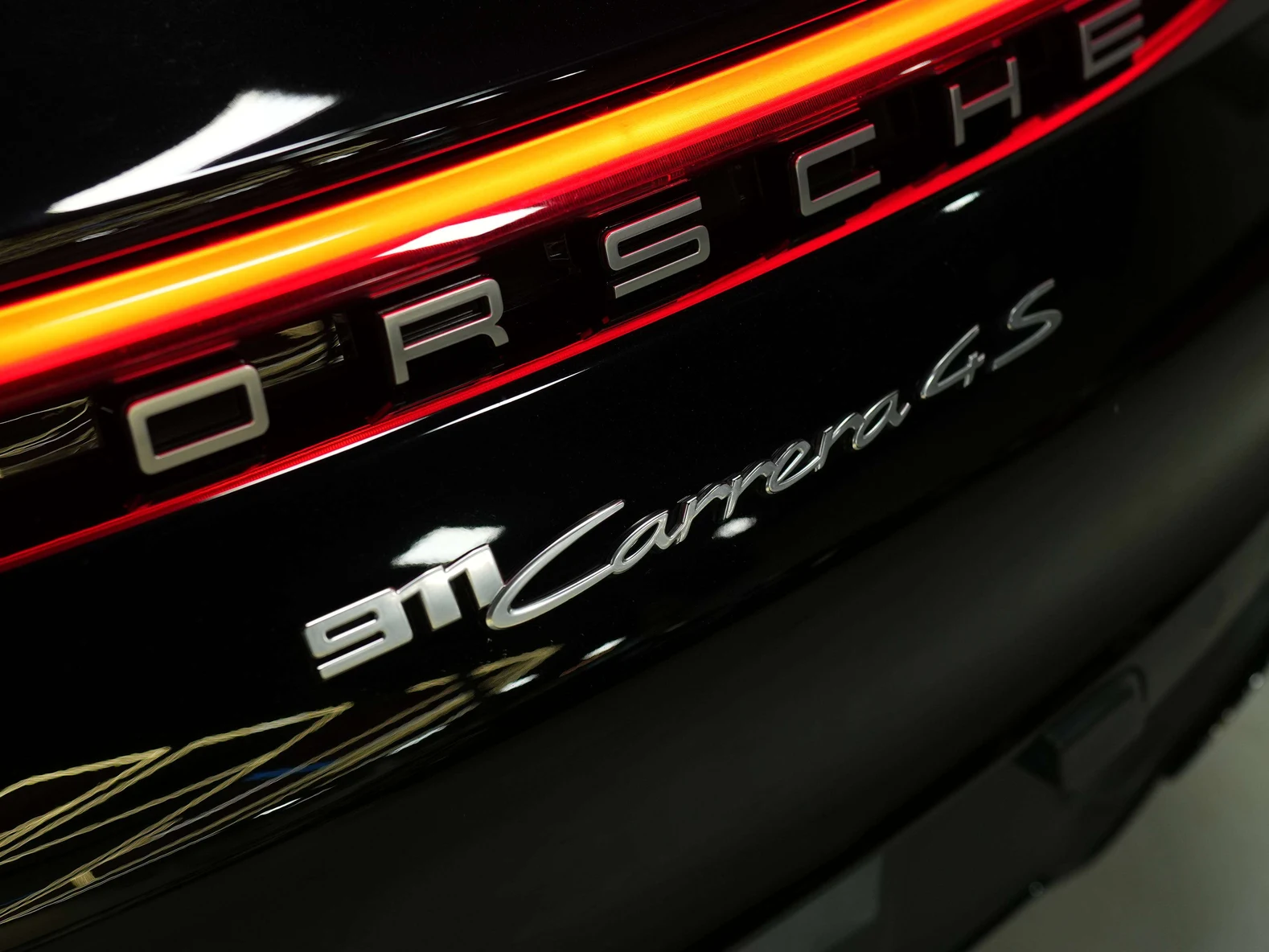 2020 Porsche 911 (992.1) Carrera 4S, 28/30