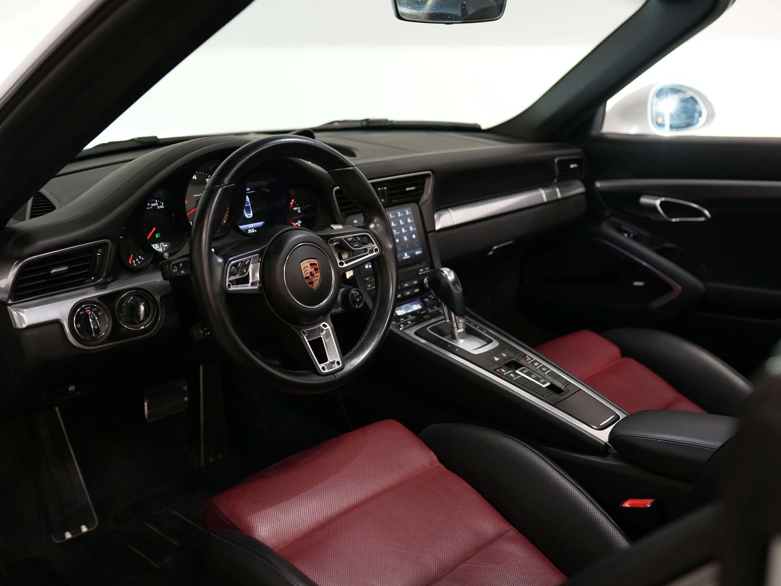 2019 Porsche 911 (991.2) Carrera 4S Cabriolet, 11/30