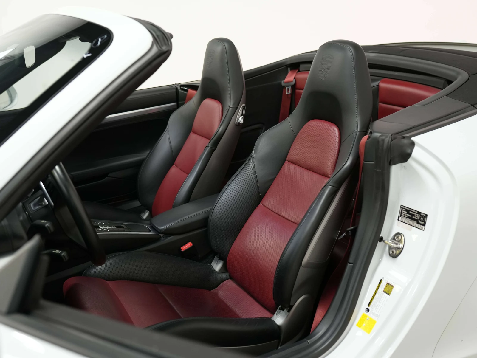2019 Porsche 911 (991.2) Carrera 4S Cabriolet, 15/30