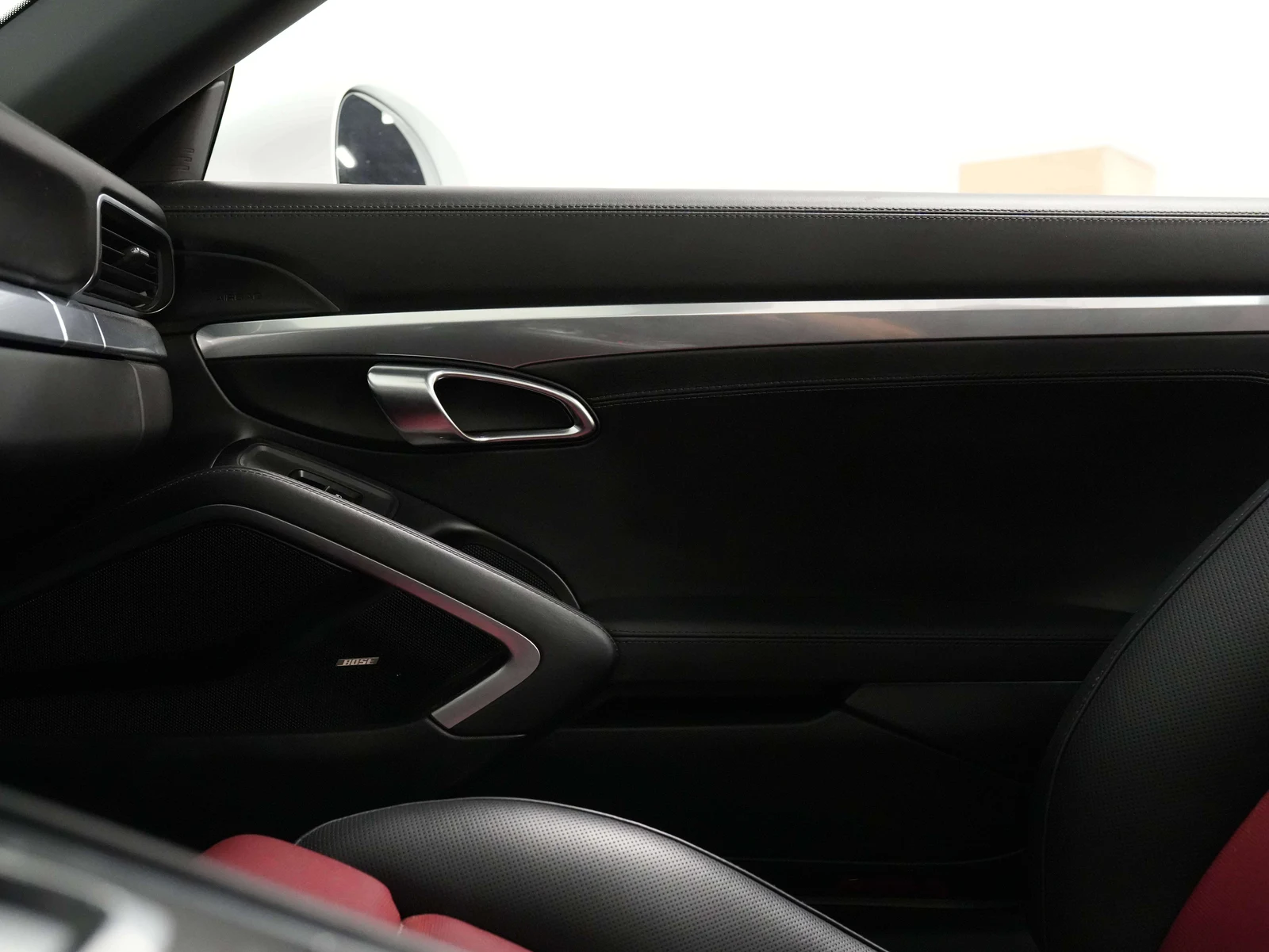 2019 Porsche 911 (991.2) Carrera 4S Cabriolet, 28/30