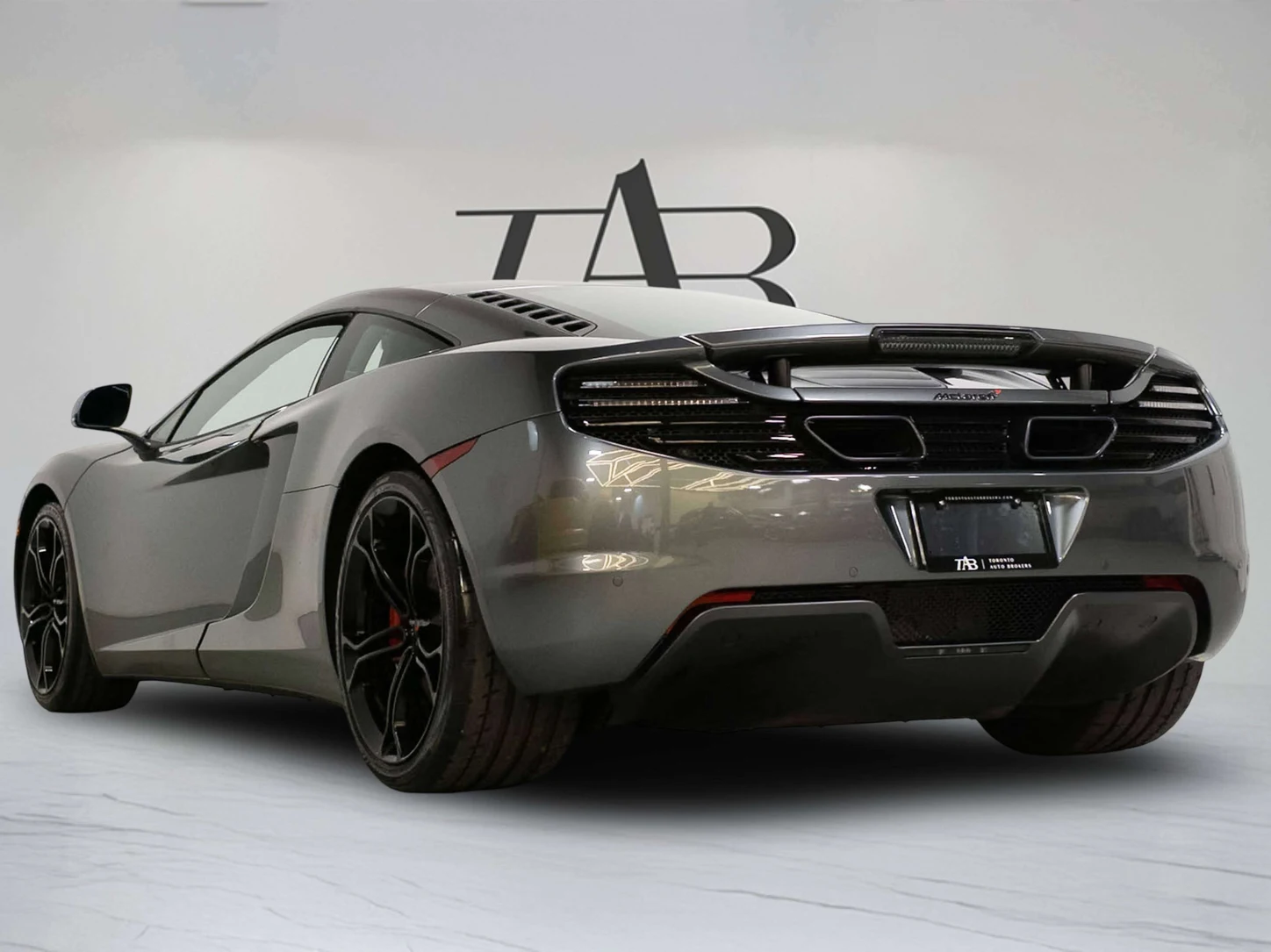 2012 McLaren 12C, 5/25