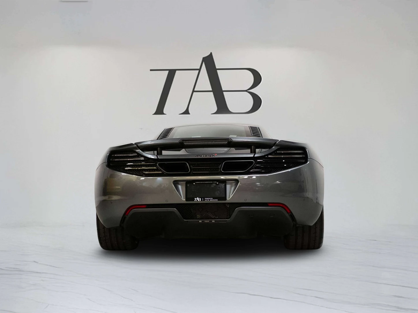 2012 McLaren 12C, 9/25
