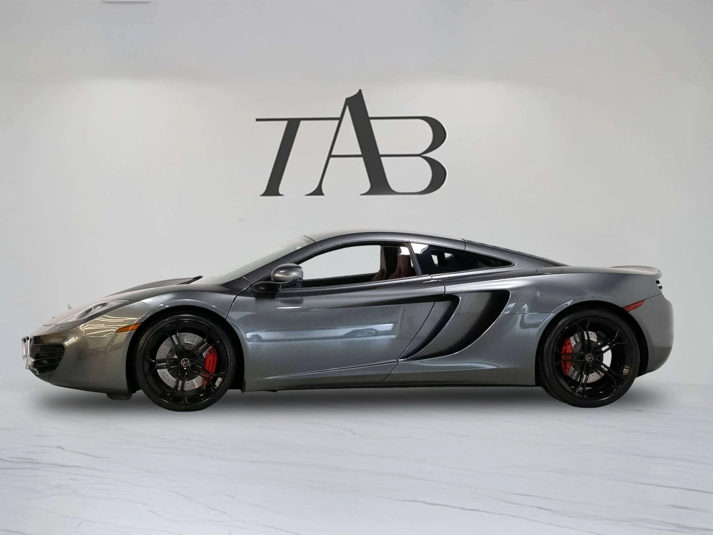 2012 McLaren 12C, 11/25