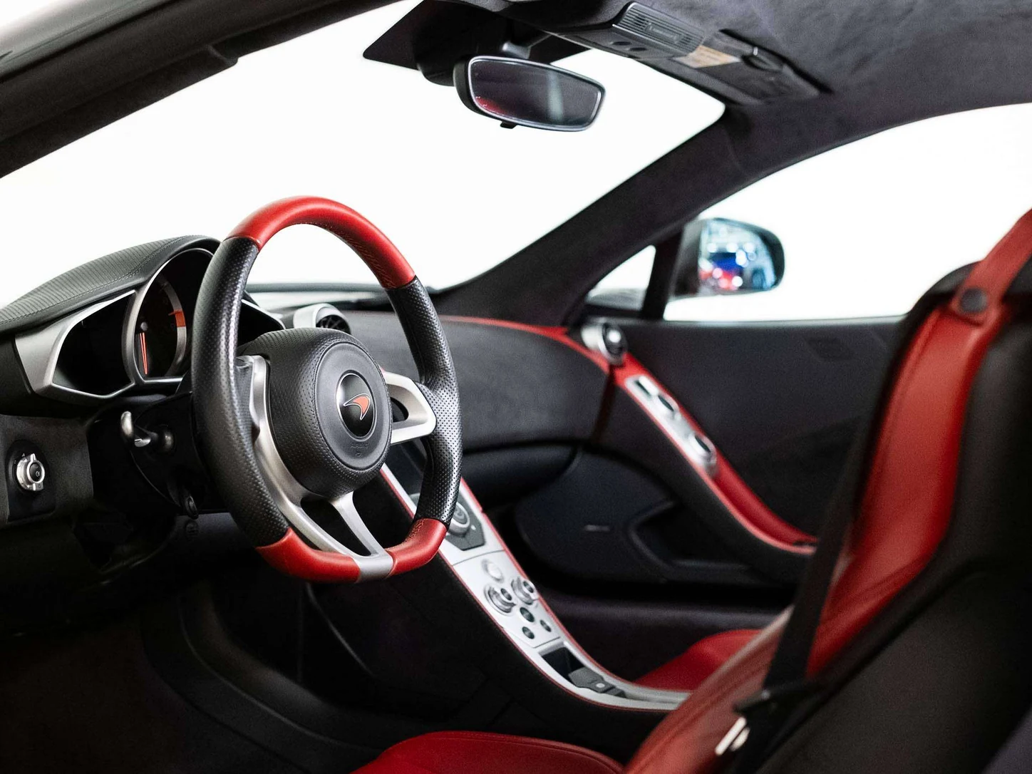 2012 McLaren 12C, 14/25