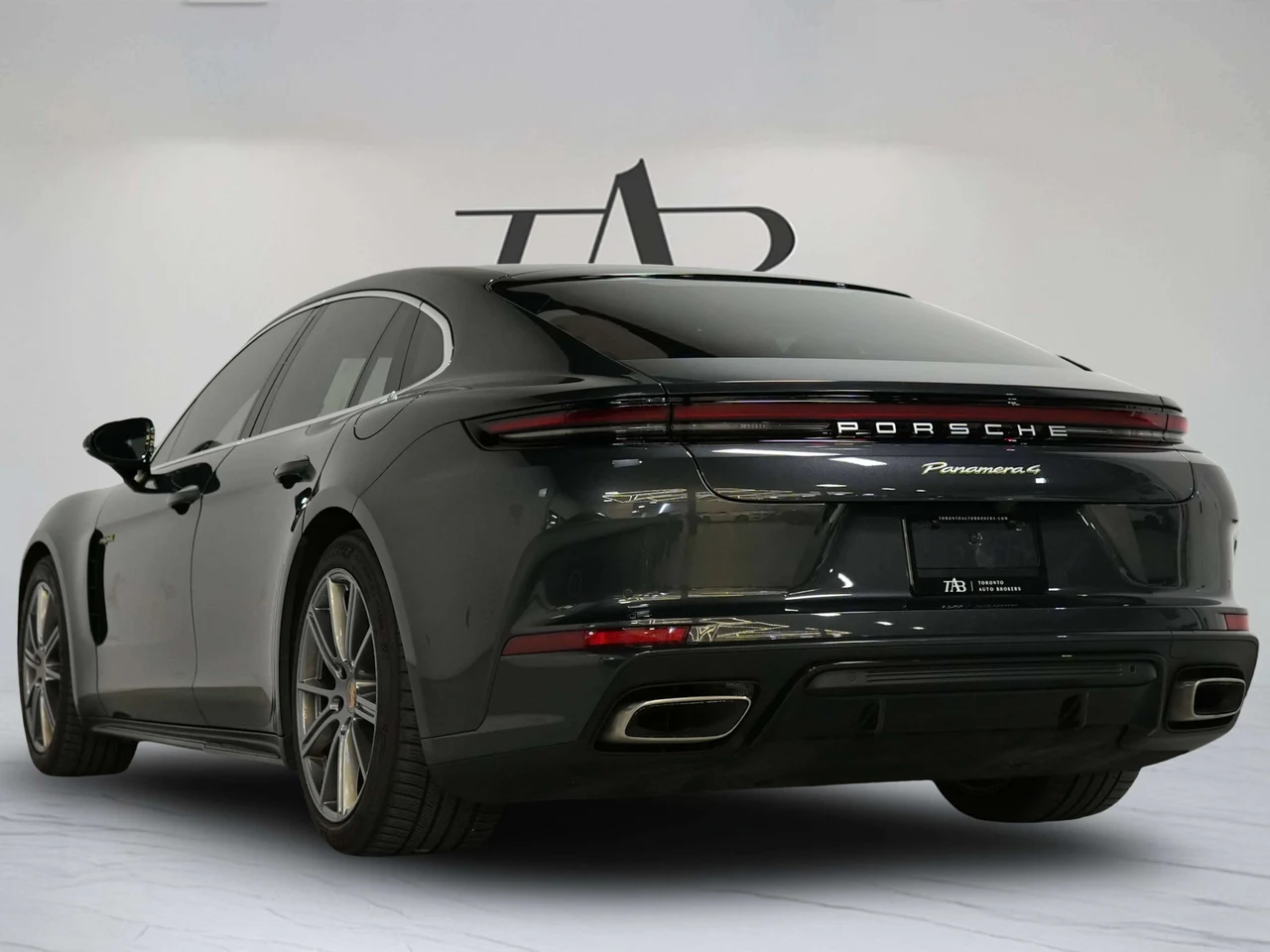 2025 Porsche Panamera 4 E-Hybrid (976), 5/30