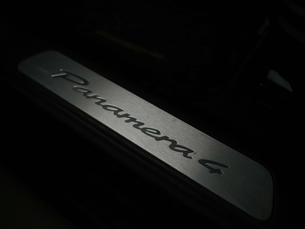 2025 Porsche Panamera 4 E-Hybrid (976), 11/30