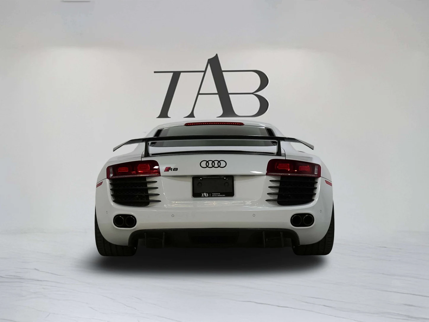 2012 Audi R8 4.2 FSI quattro, 7/26
