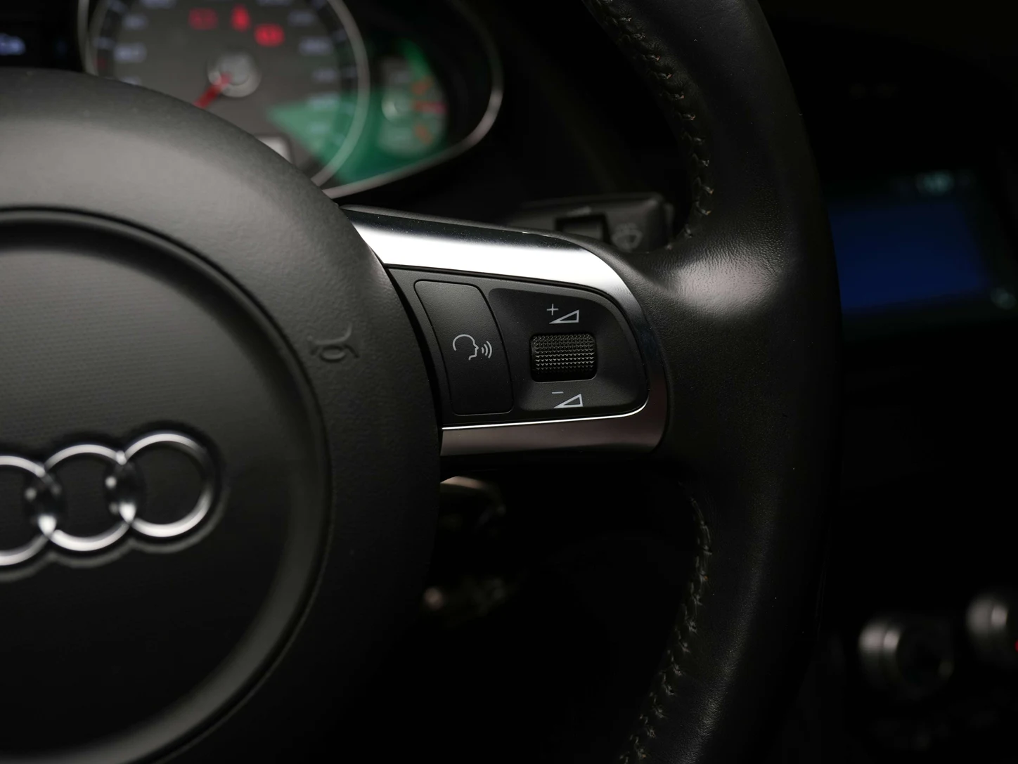 2012 Audi R8 4.2 FSI quattro, 11/26