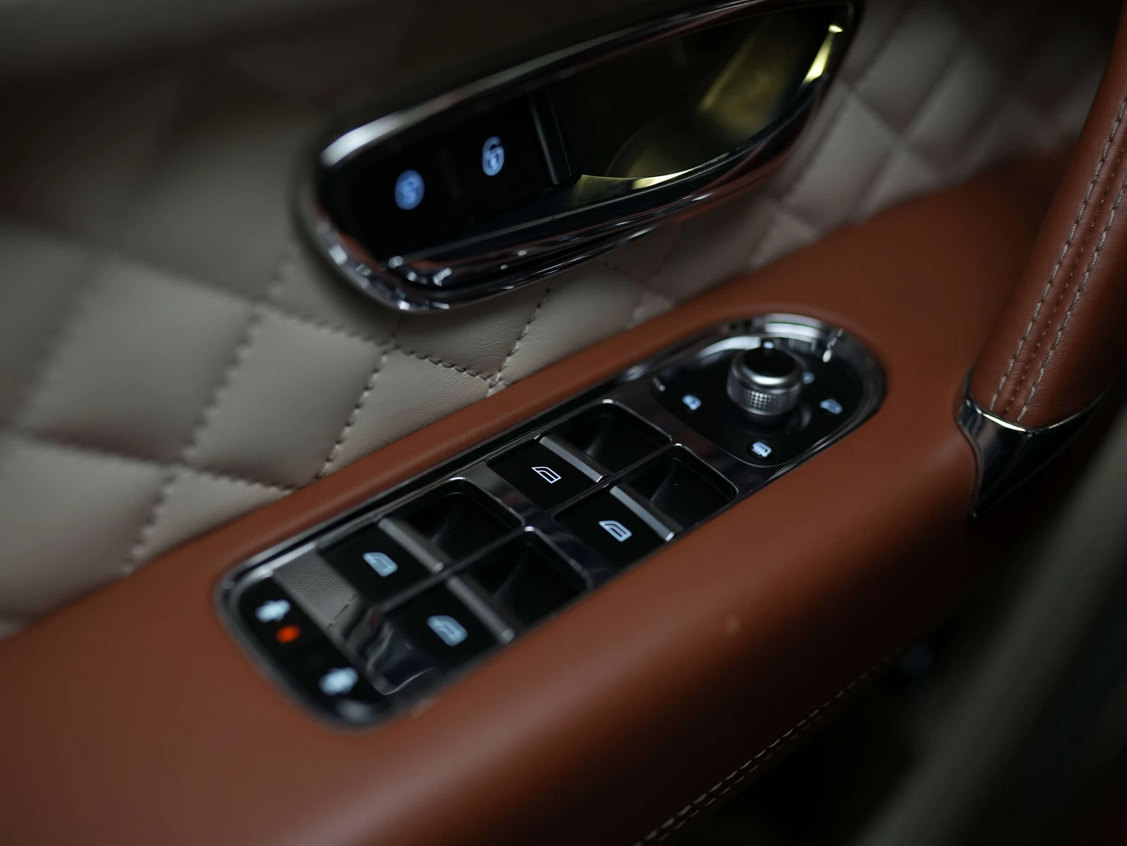 2017 Bentley Bentayga W12, 21/30
