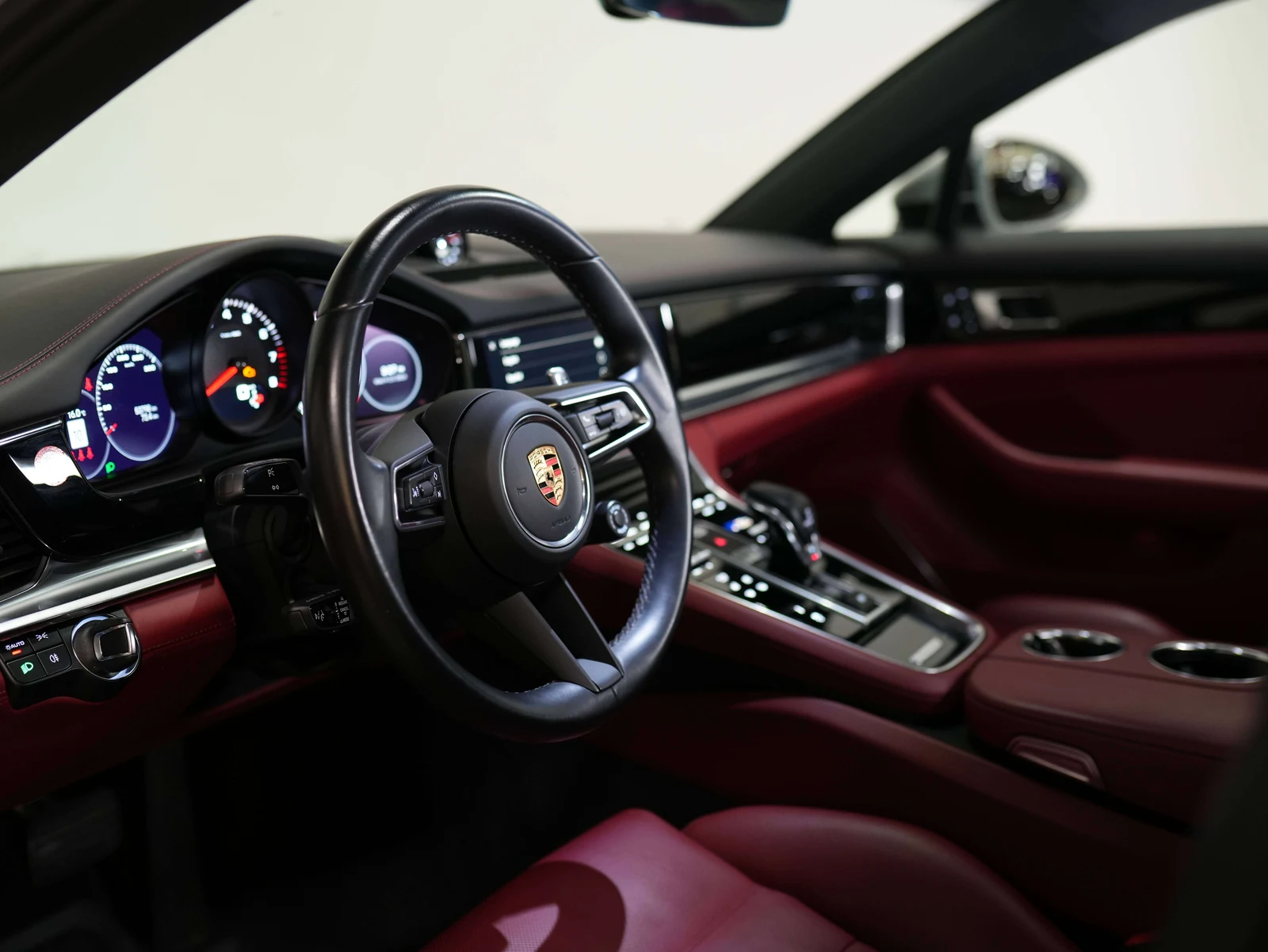 2023 Porsche Panamera 4 (971), 9/30