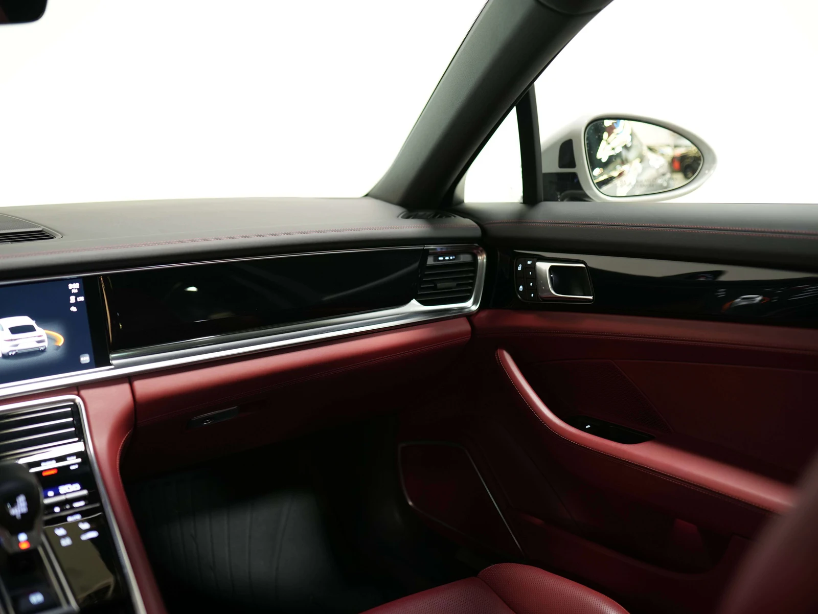 2023 Porsche Panamera 4 (971), 27/30