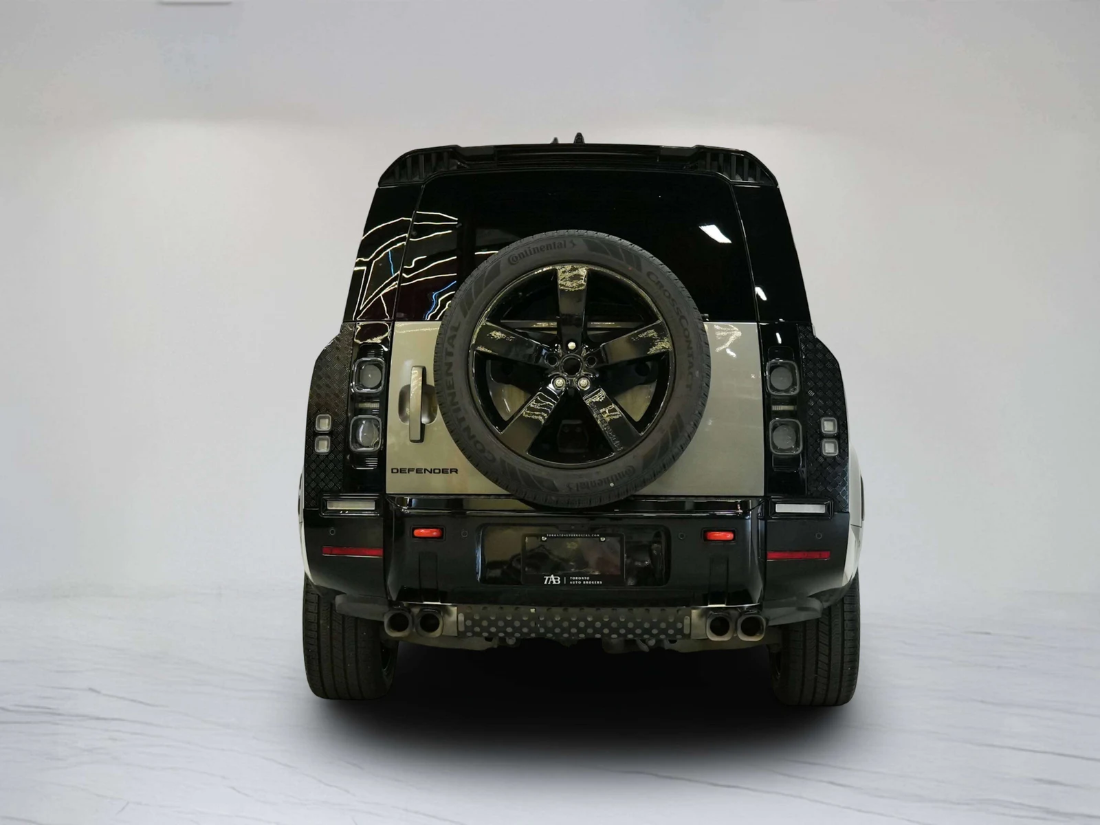 2025 Land Rover Defender 130 X (L663), 6/30