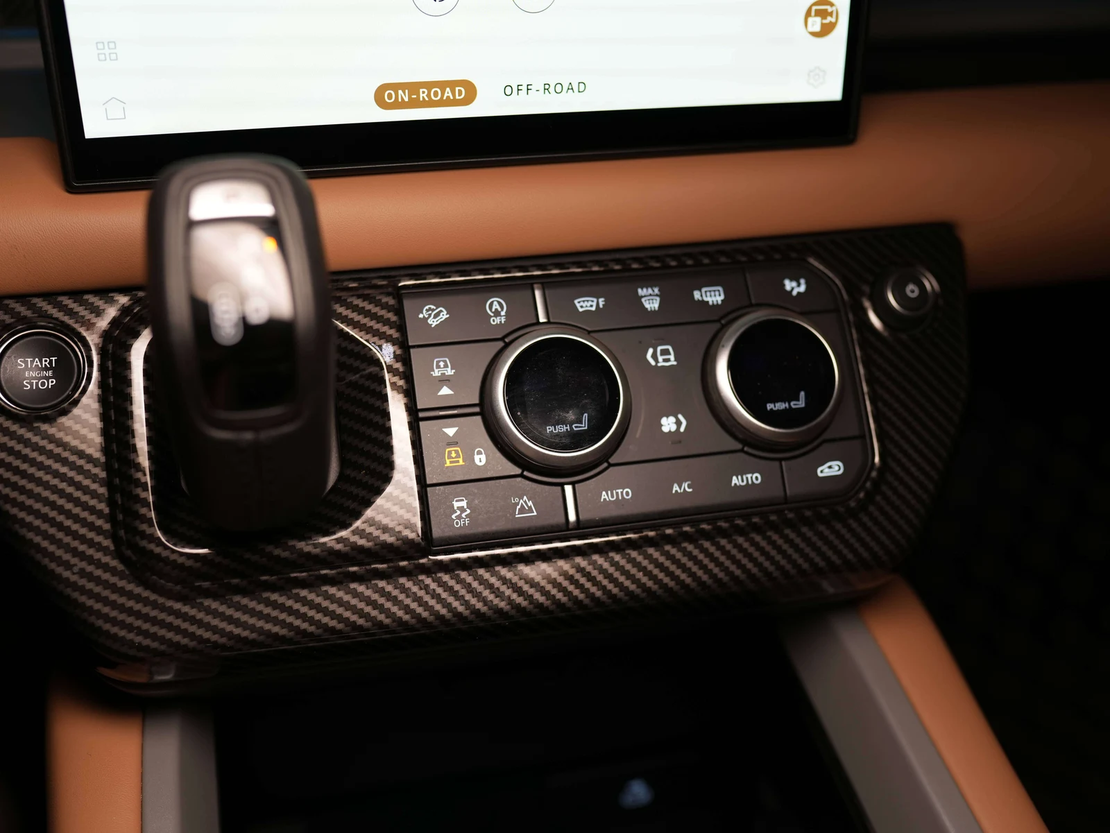 2025 Land Rover Defender 130 X (L663), 16/30