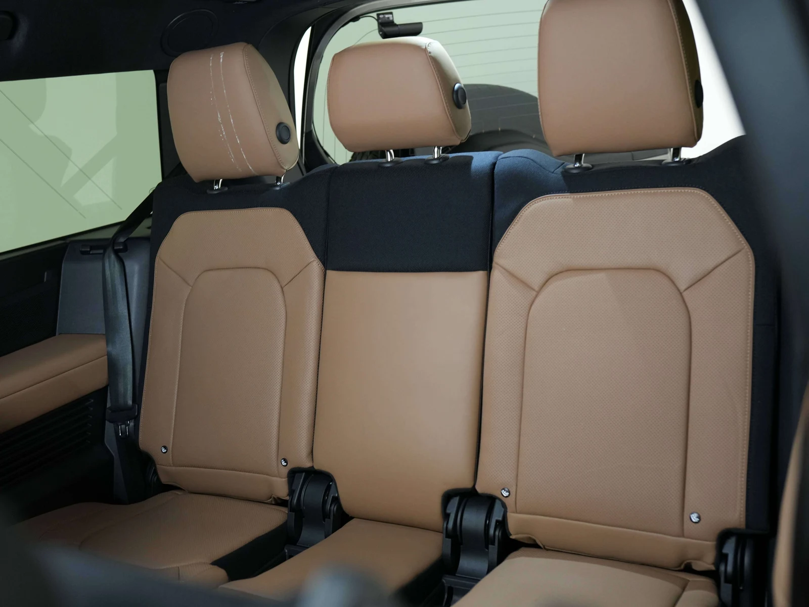 2025 Land Rover Defender 130 X (L663), 24/30