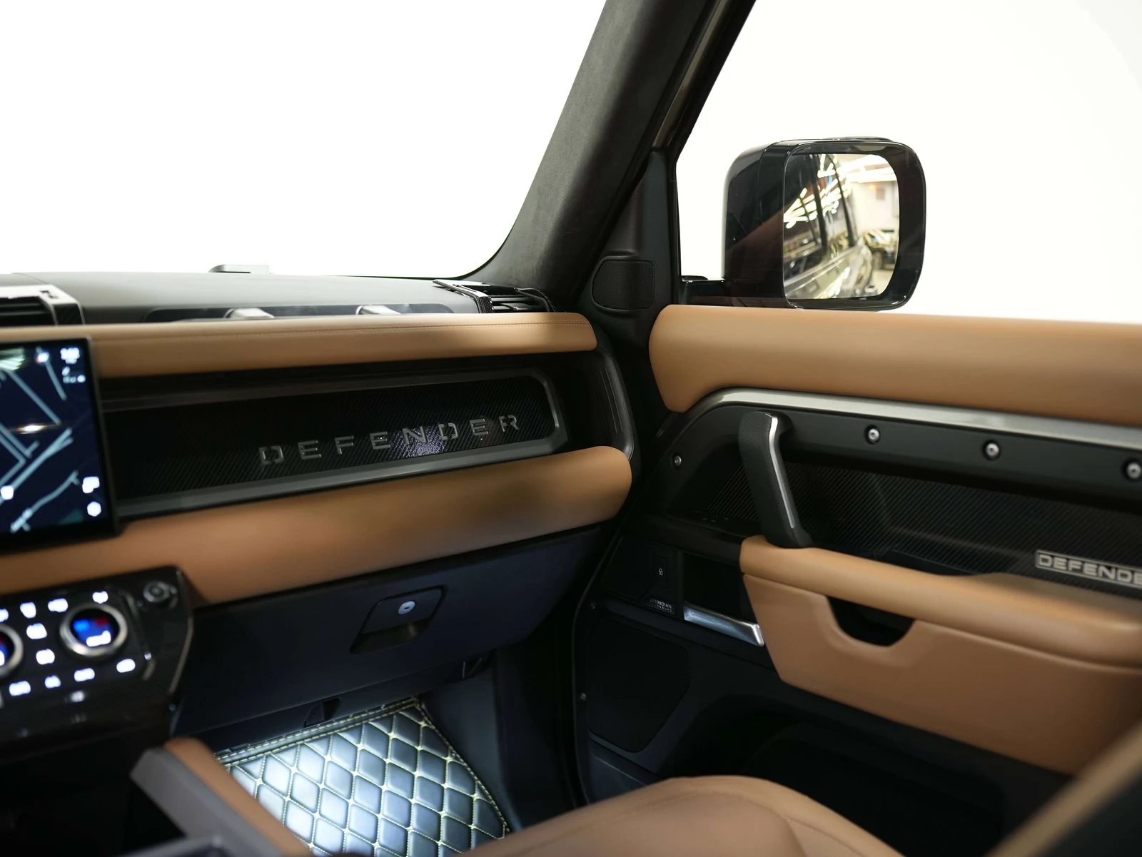 2025 Land Rover Defender 130 X (L663), 26/30